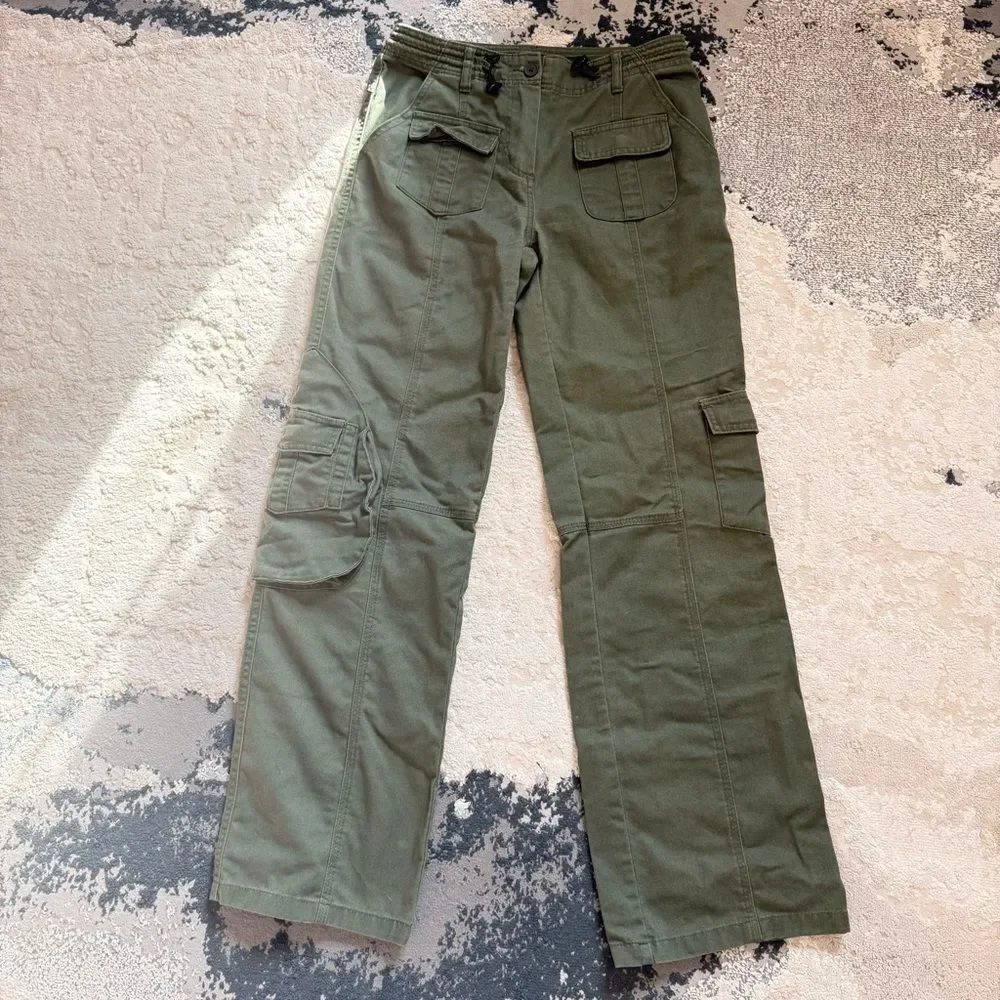 Brandy Melville Kim Cargo Pants in Military Green - Picture 4 of 10